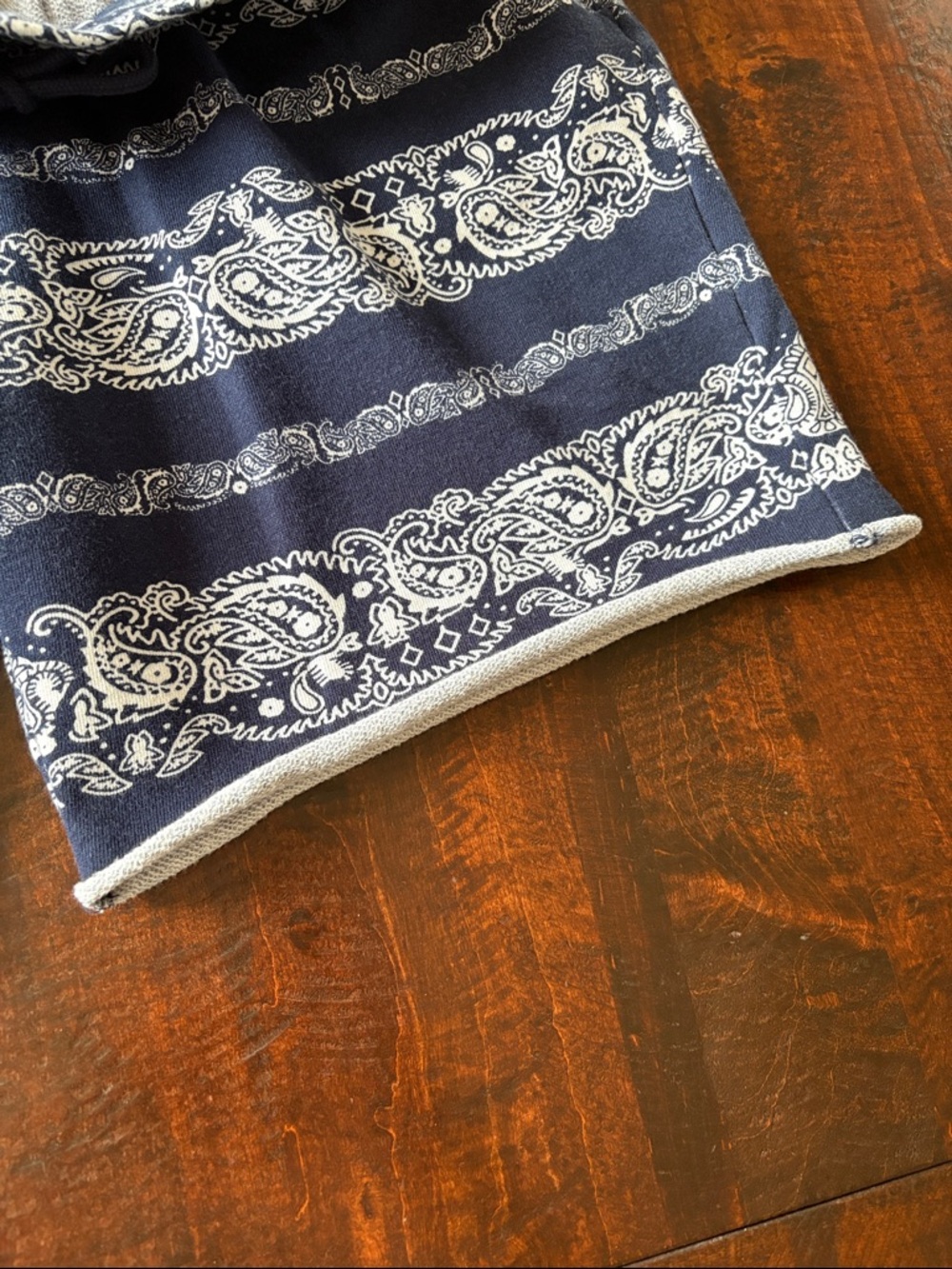 H&M Paisley Sweat Shorts Navy Blue White Size Large - Picture 6 of 13